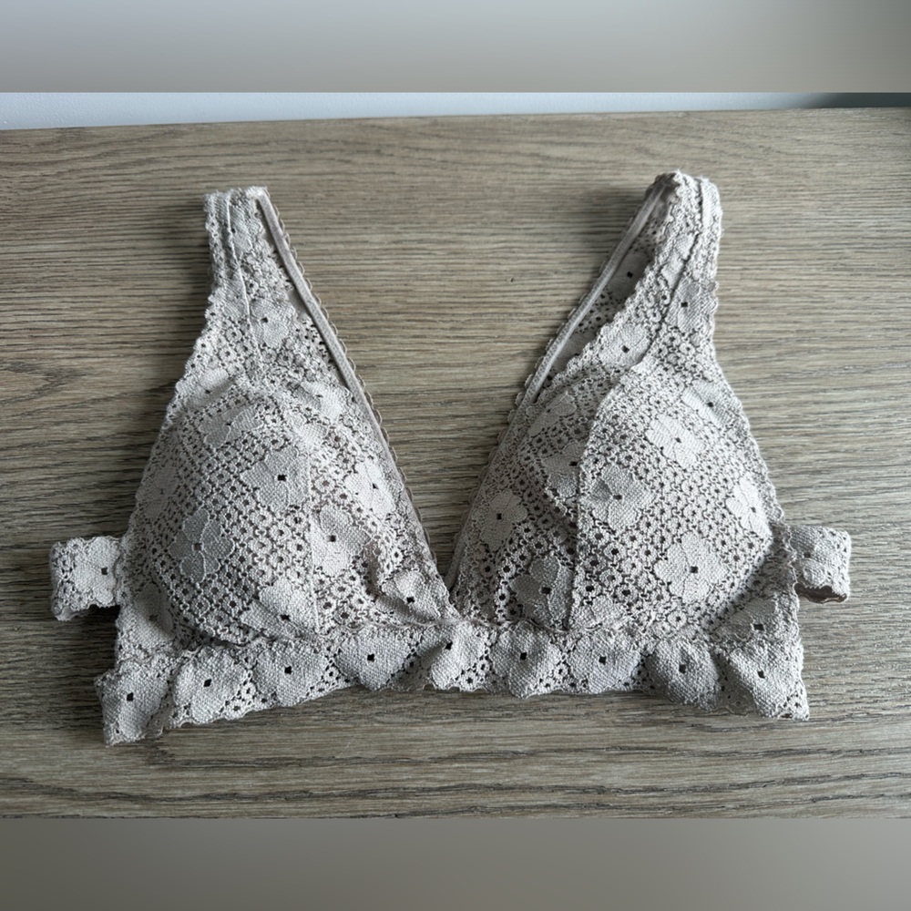 Aerie Lace Bralette with side Cutouts
